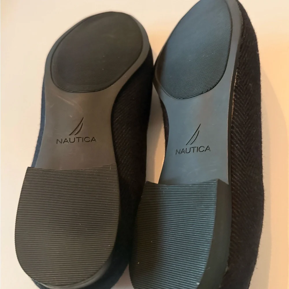 Nautica Kelline Navy Women's Loafers with Silver Charm NEW Size 6.5